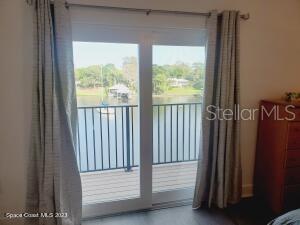 2nd floor balcony