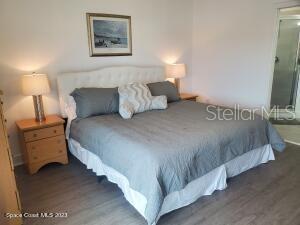 Master king size bed