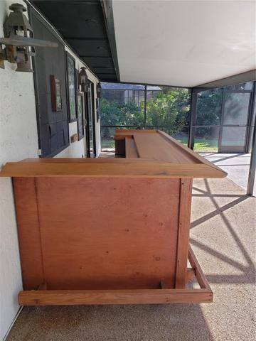 Pool bar