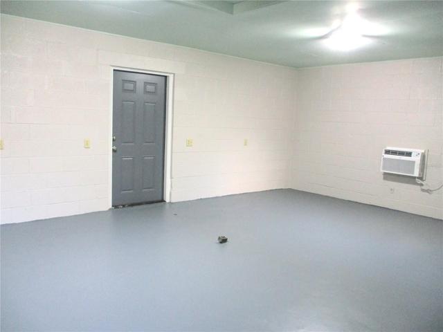 Workshop Interior AC