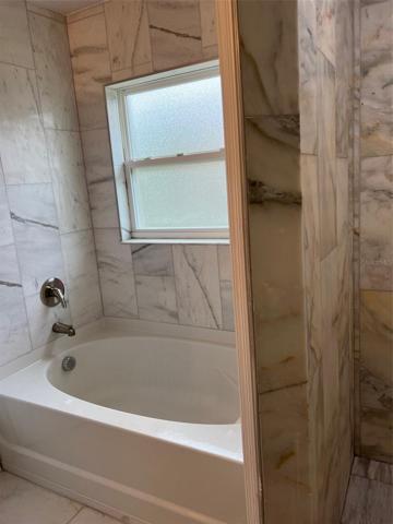 Master Tub