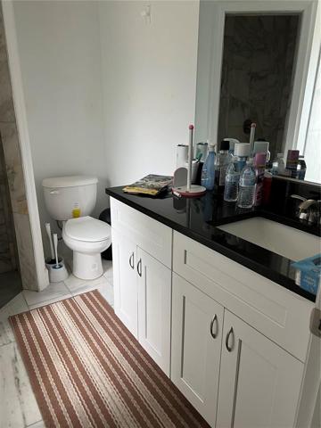 Maaster Bathroom