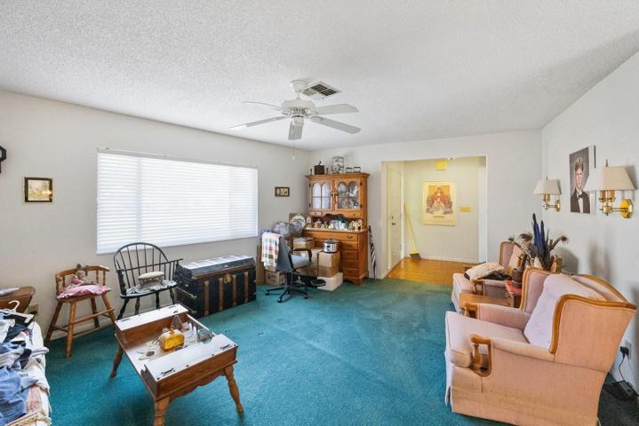 19x14 living-room