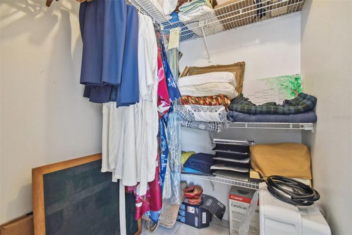 walk in closet for 2nd master bedroom