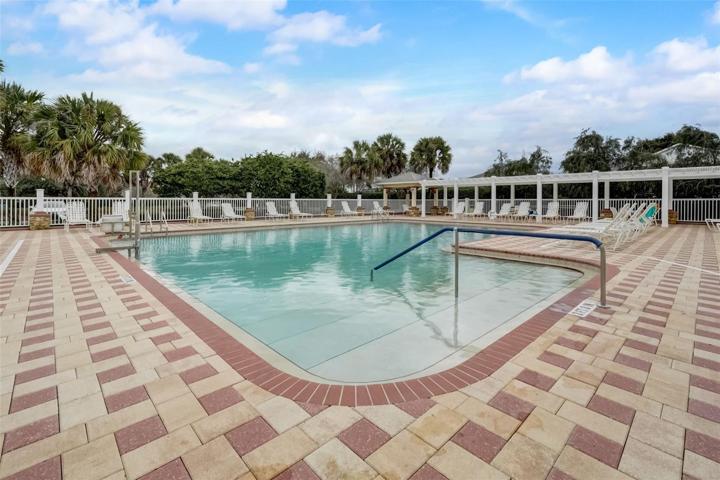 HEMMINGWAY / SUMTER LANDING PRIVATE POOL