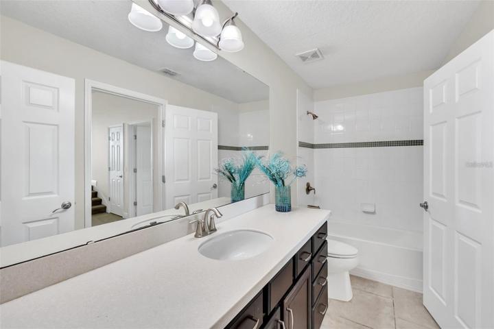 jack and joe bathroom