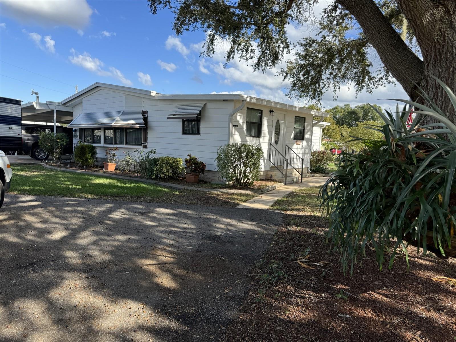 Lake Wales, Florida 33898, 2 Bedrooms Bedrooms, 0 ,2 BathroomsBathrooms,Residential,For Sale,LAKE POINT,0,P4928210