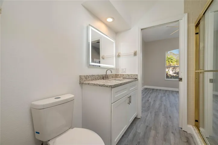 BATHROOM 2