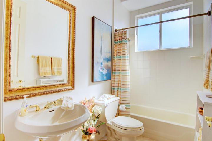 2nd bathroom
