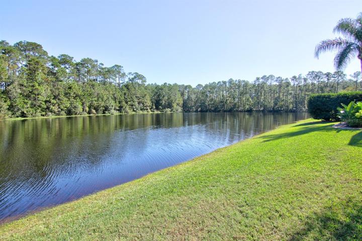 Privacy! Oversized lot