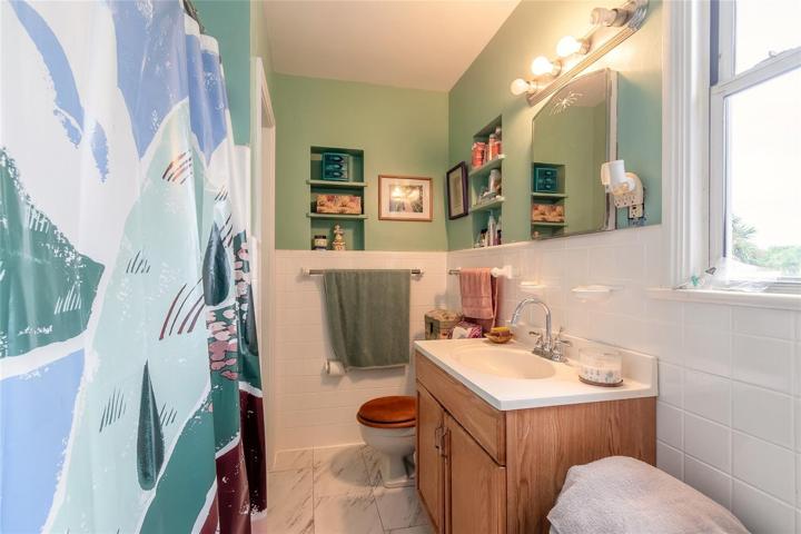 2nd Floor Bath