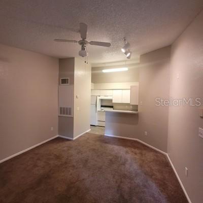Livingroom - Dining room view