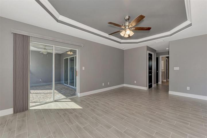 Master Bedroom to Lanai and En Suite Bath