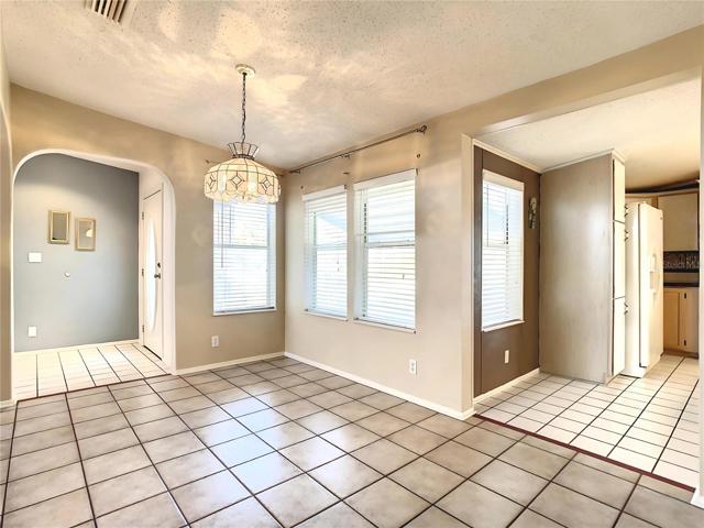 DINING RM OPEN TO KITCHEN