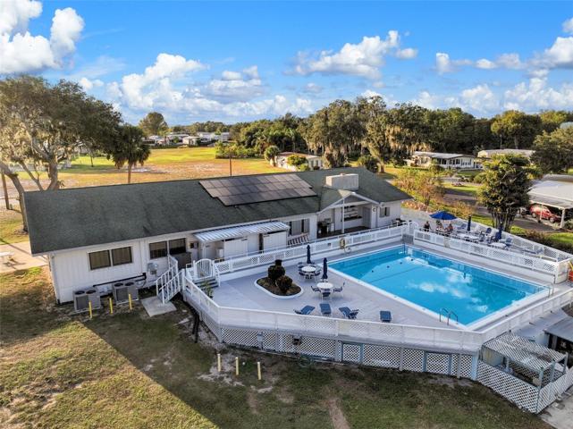 CLUBHOUSE & POOL