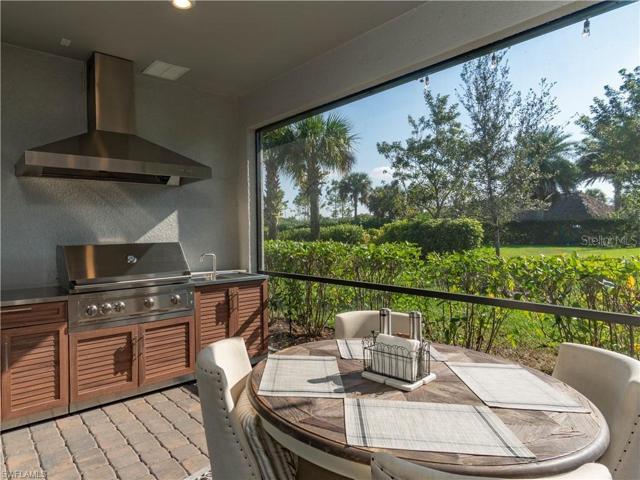 Outdoor Kitchen