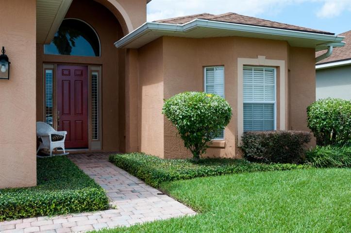 The north wing of this Biscayne holds the 3 bedrooms and 2 baths.
