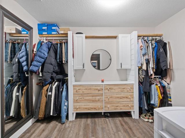 MASTER CLOSET