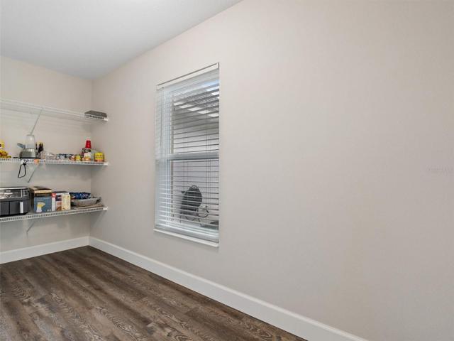 INTERIOR PANTRY