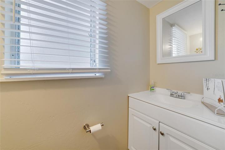 1/2 Bath in garage