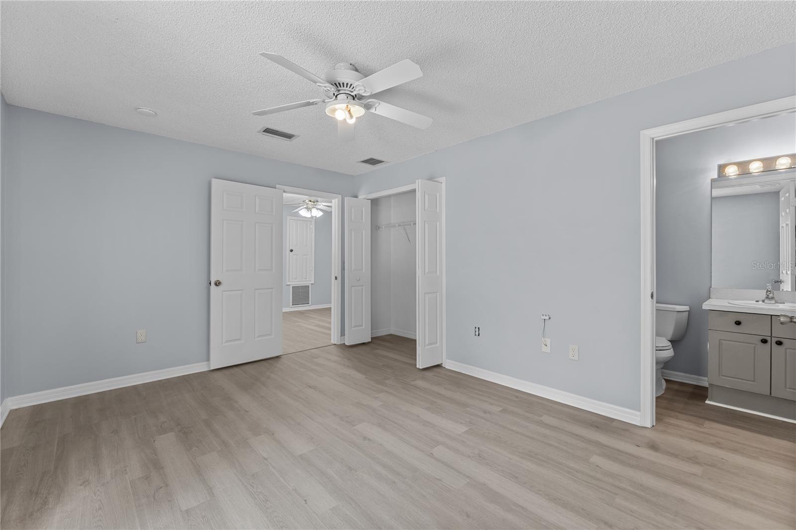 MASTER BEDROOM/BATHROOM