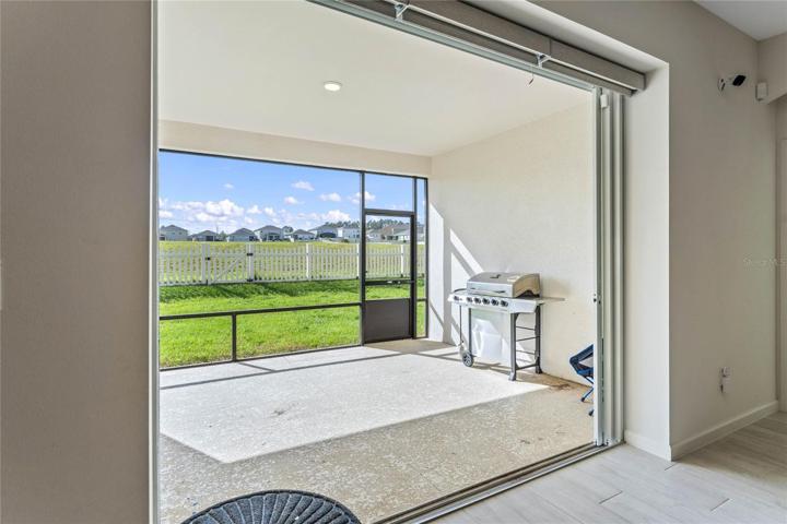Large screened in porch!