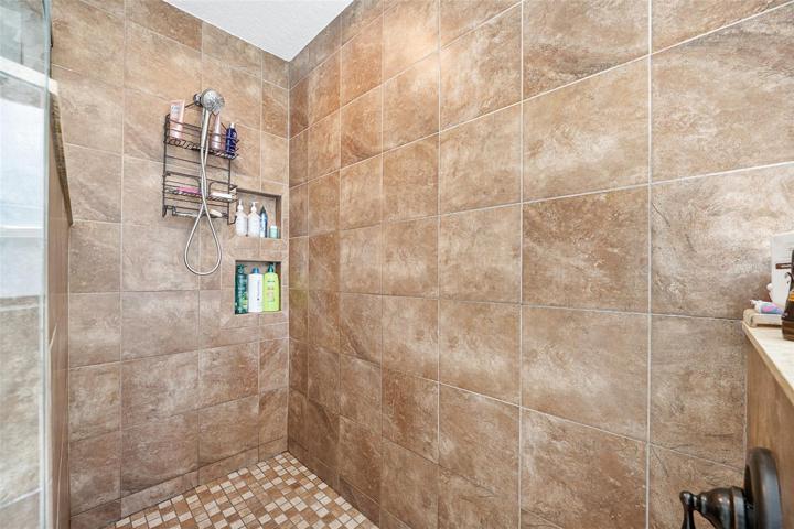 Primary shower