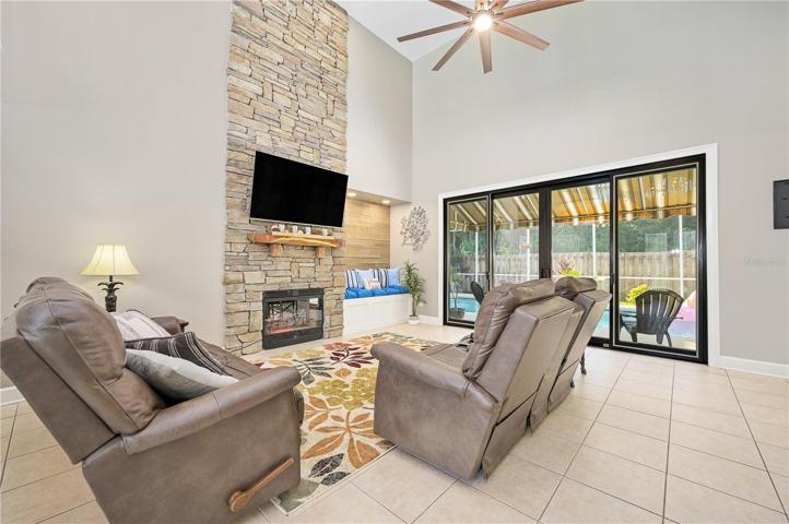 2-story living room, natural fireplace