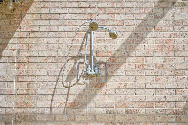 outdoor shower
