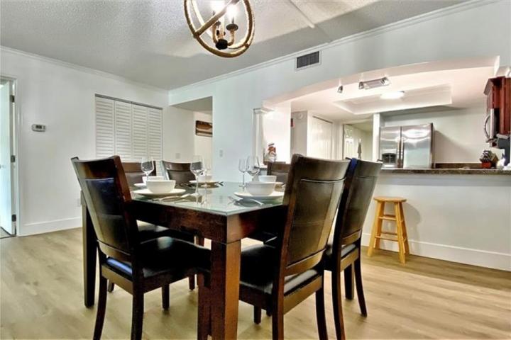 Dining with kitchen counter