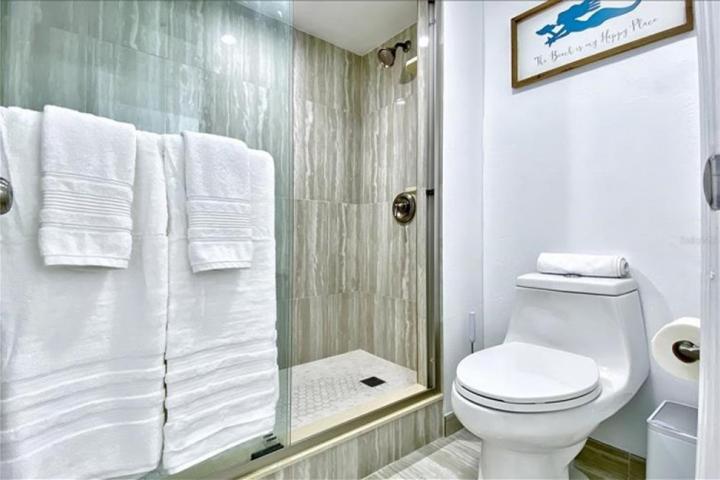 Primary bath includes toilet with bidet