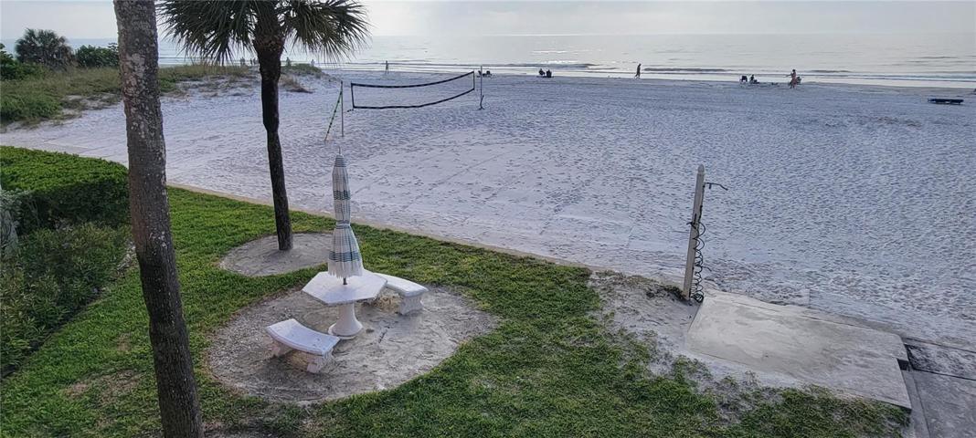 Beach-side tables for dining