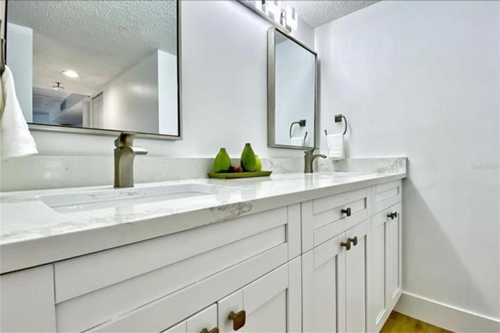 Double sinks and lots of storage
