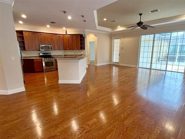 Kitchen / Living Room