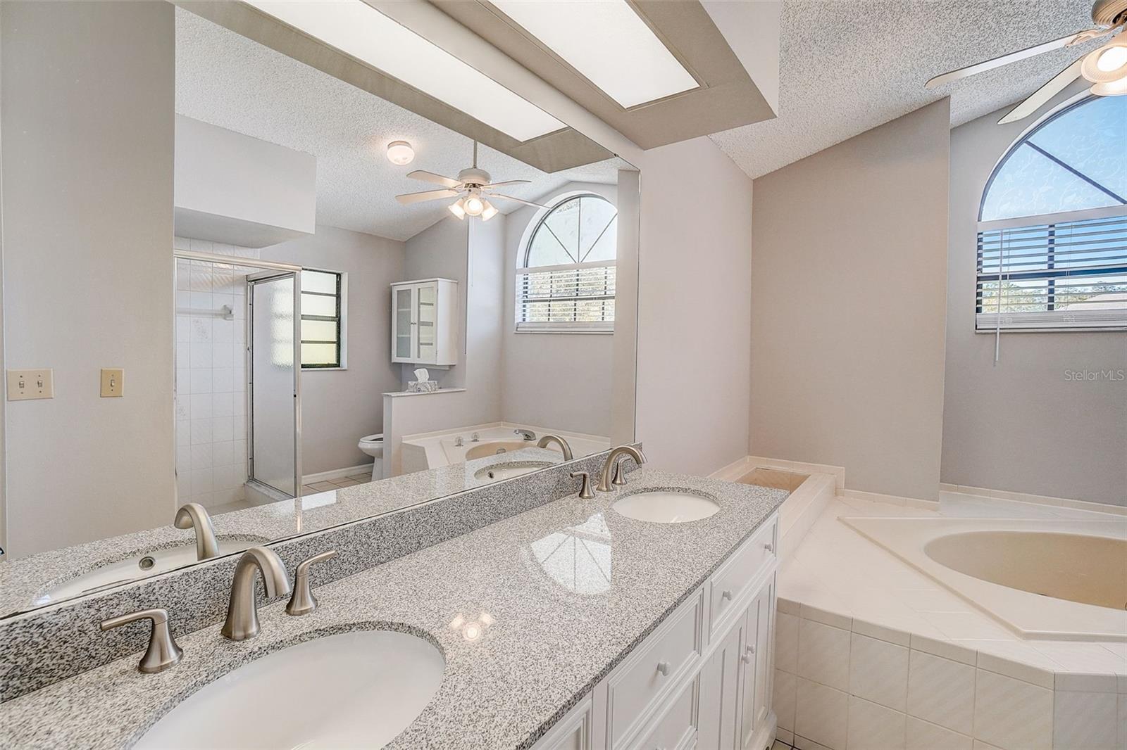 en-suite bath