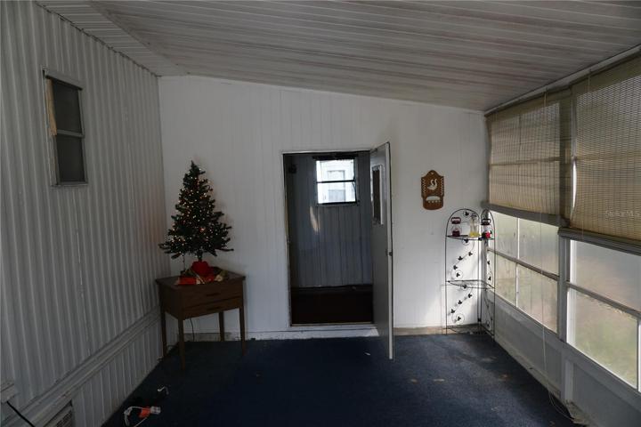 Bonus Exterioir Room behind Carport