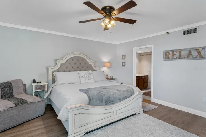 Large Primary with en suite bathroom