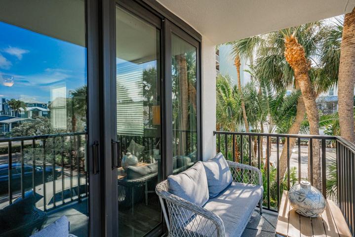 Balcony with plenty of seating