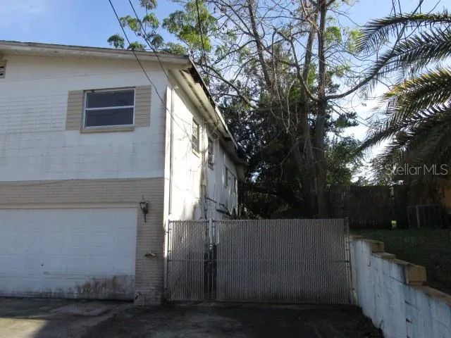 Right Side View