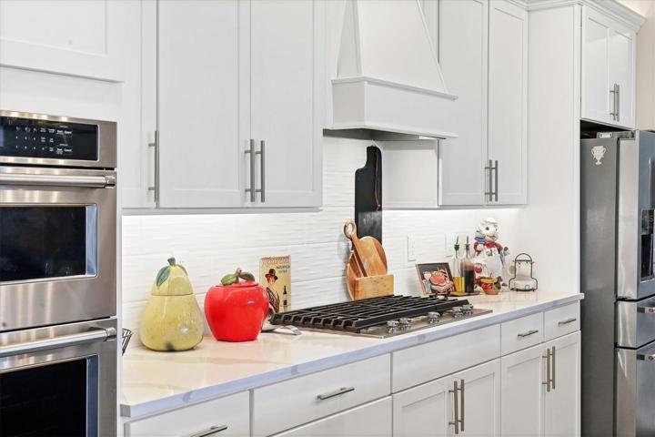 Plenty of cabinet space