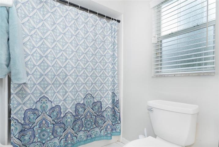 Master Ensuite Bath