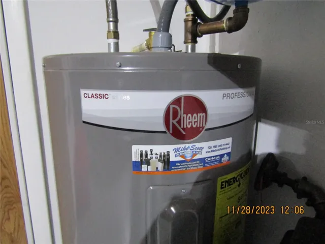 HOT WATER HEATER