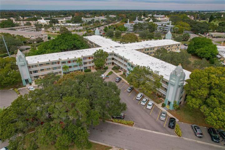 ALOHA BUILDING IN THE ON TOP OF THE WORLD COMMUNITY!