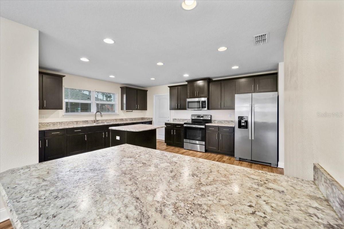 Kitchen Breakfast Bar