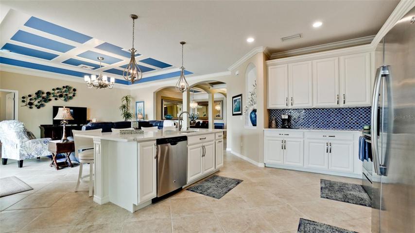 Kitchen & Island