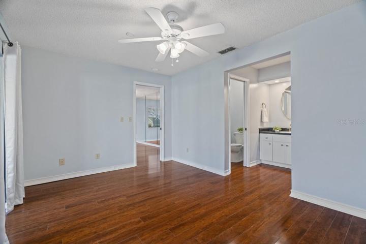 Master Entry / EnSuite