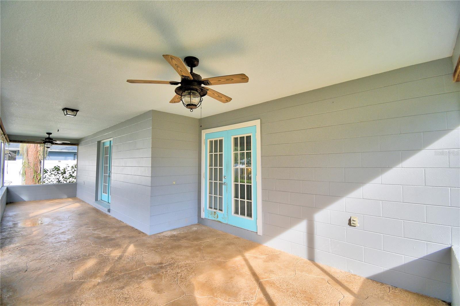 screened back porch