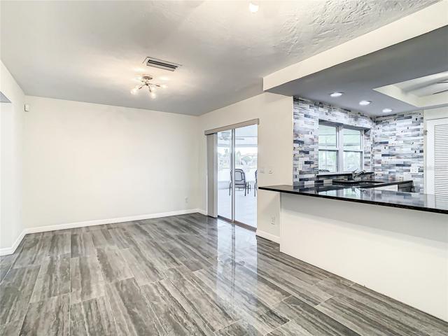 Eating area off kitchen