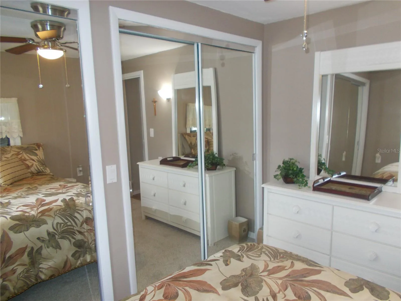 2nd Mirrored closet in Bedroom #2