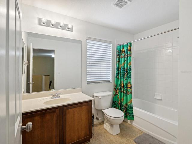 Full 2nd floor bathroom